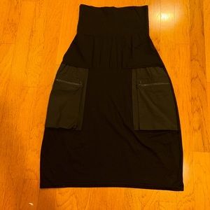 Elsewhere Fashion London Black Full Jersey Cargo Skirt with Low Pockets Size L